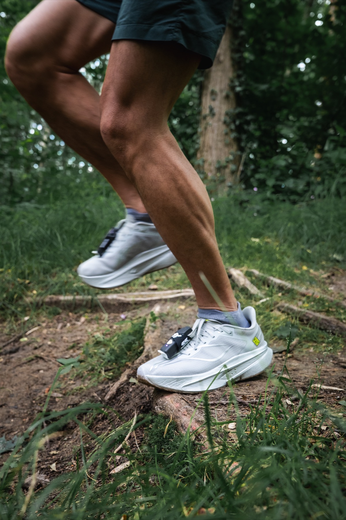 Runner wearing BEYOND 01 sensors